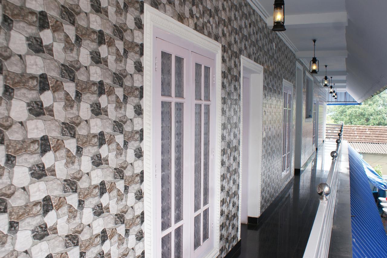 Oyo 4867 Royal Homes Alappuzha Экстерьер фото