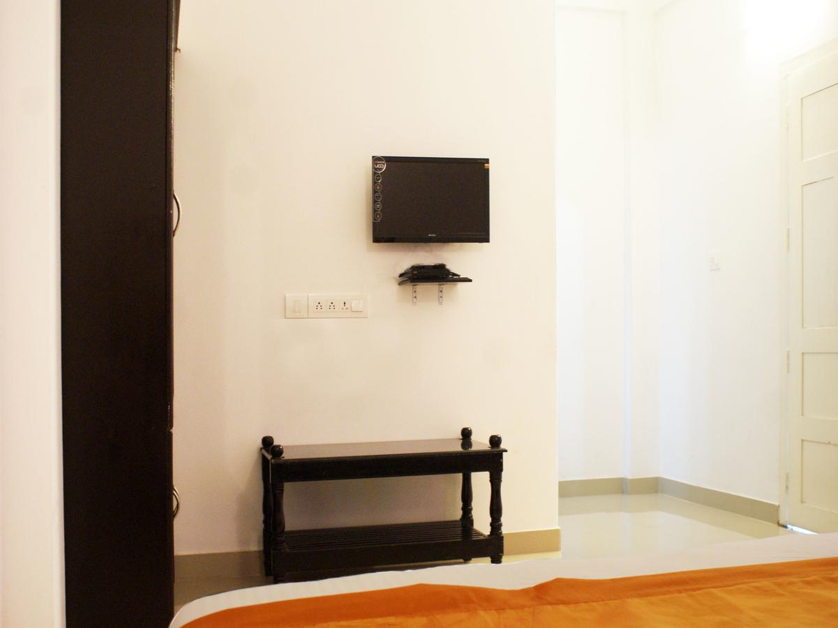 Oyo 4867 Royal Homes Alappuzha Экстерьер фото