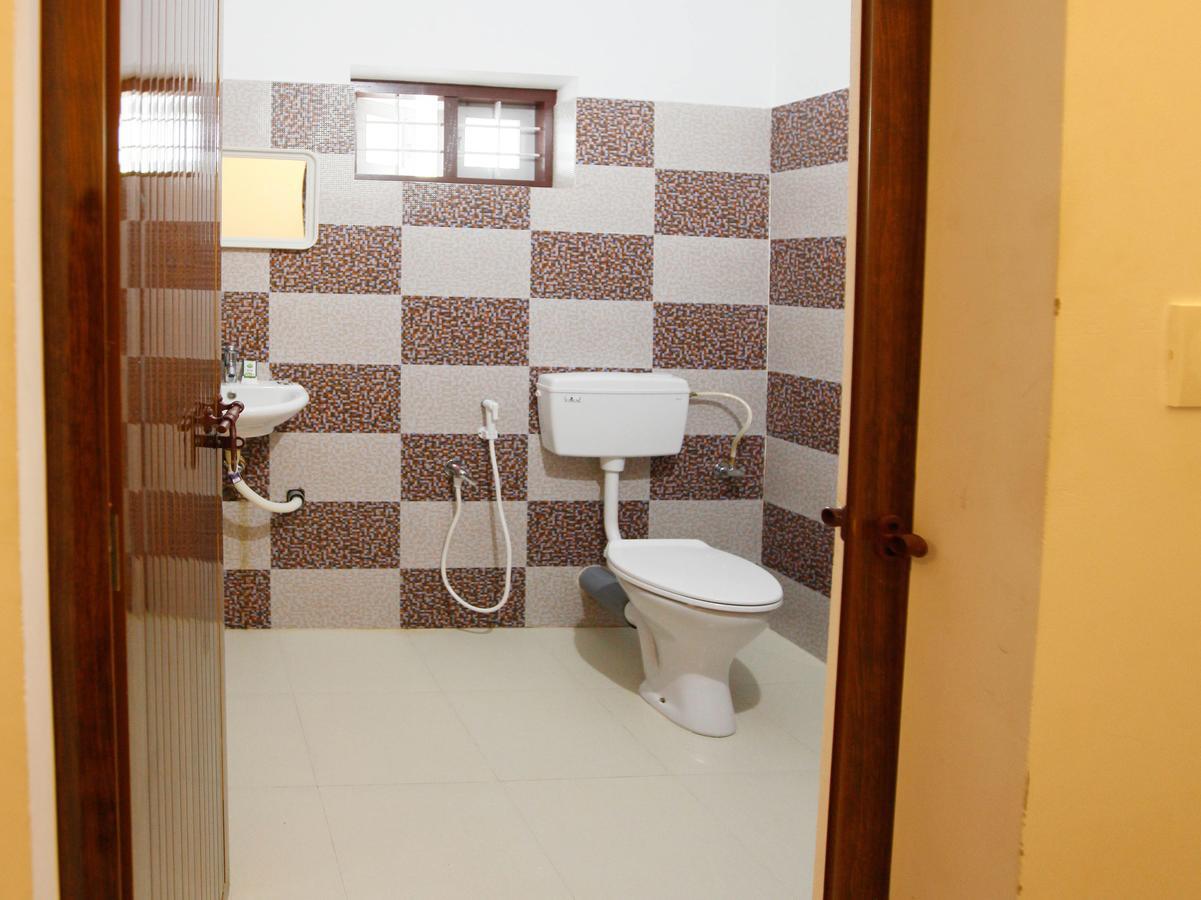 Oyo 4867 Royal Homes Alappuzha Экстерьер фото
