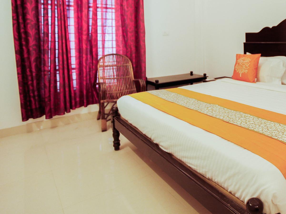 Oyo 4867 Royal Homes Alappuzha Экстерьер фото